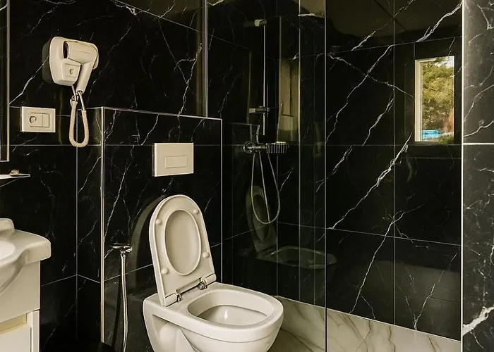בית הארחה Saranda Apartments 3*