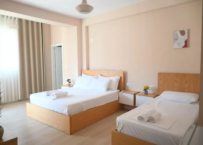 Saranda Apartments 3* סרנדה