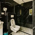 Pensión Luxury - Steps From The 3*