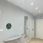 Luxury - Steps From The 3*