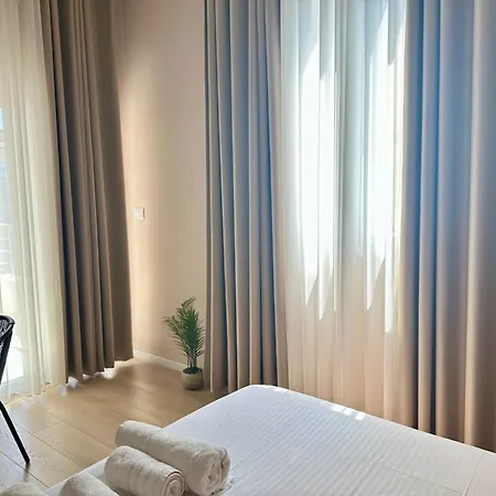 Luxury - Steps From The 招待所 Sarandë
