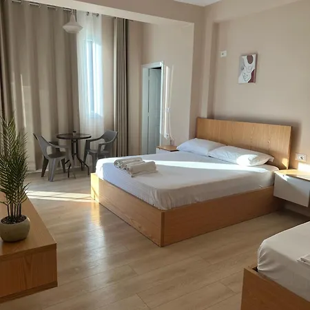 Saranda Apartments Affittacamere *